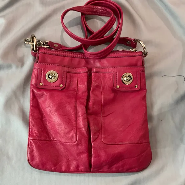 Marc by Marc Jacobs Pink Leather‎ Crossbody Bag Turn Lock Pockets Fuchsia - Image 2