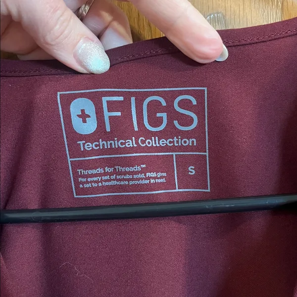Figs Women's Burgundy Casma Three Pocket Scrub Top Small‎ - Image 5