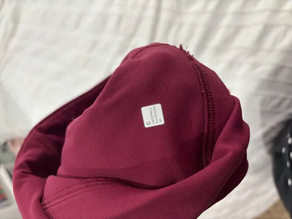 Lululemon bra maroon - Image 3