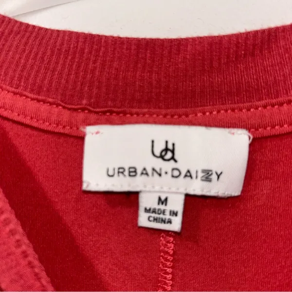 Urban Daizy Casual Dark Coral T-Shirt Women’s Medium - Image 5