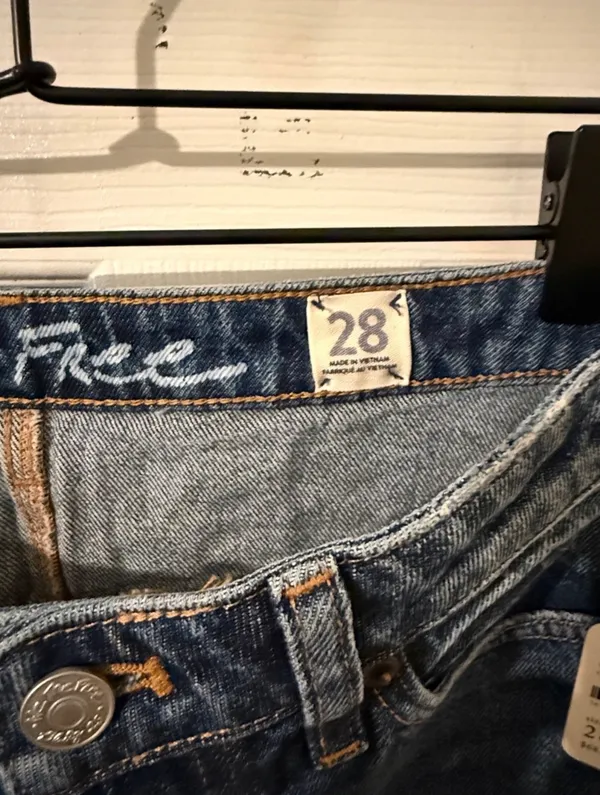 Free People We The Free Denim Mini Skirt Size 28 Raw Hem Medium Wash NWT - Image 5