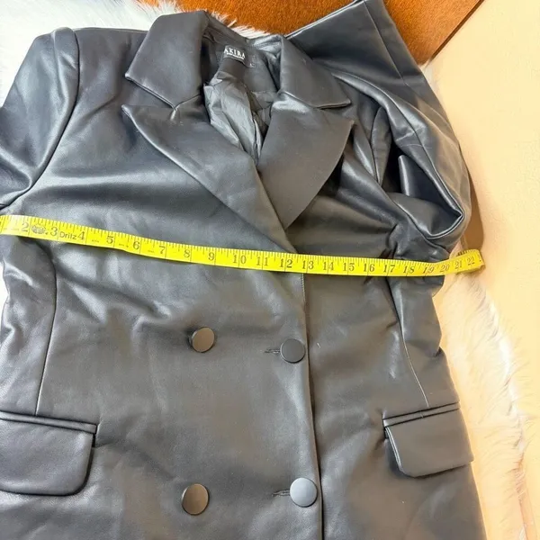 Akira Double Breasted Vegan Leather Blazer Jacket Size Large - Image 8