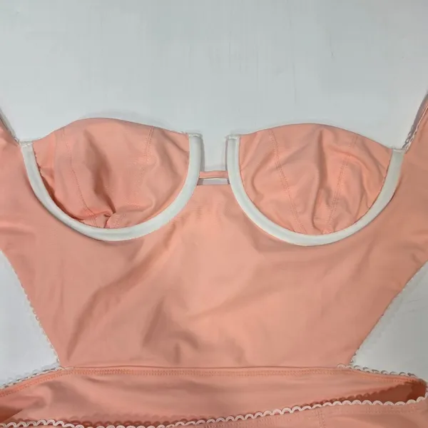 Tularosa Aura One Piece in Peach - Image 10