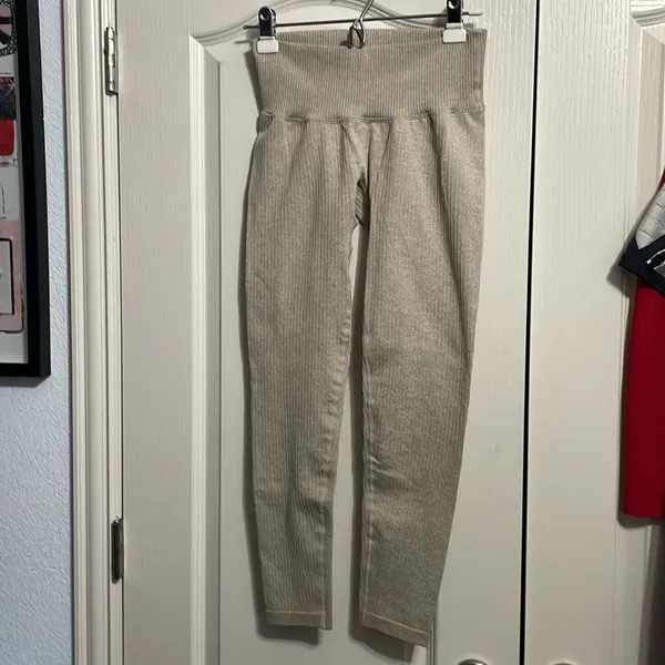 💖 NWOT‎ Tan Matching Activewear Set Bra & Leggings - Image 4