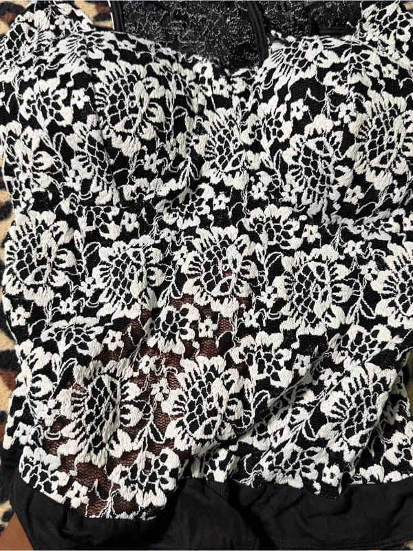 2000s style gothic whimsical bebe black & white floral lace bodysuit - Image 5