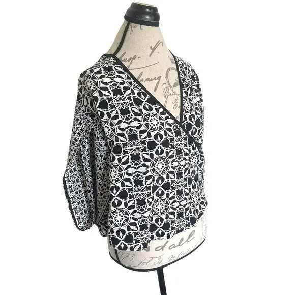 Lovestitch Womens Print Blouse Top Butterfly Short Sleeve Sz Small Box Boho Chic - Image 2