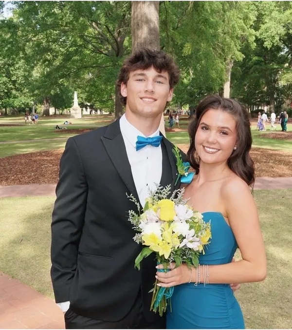 Alexandra’s Boutique / La Femme Prom Dress Teal Size 2 - Image 4