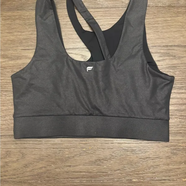 Fabletics, faux leather like sports bra crop Top size large medium impact - Image 3