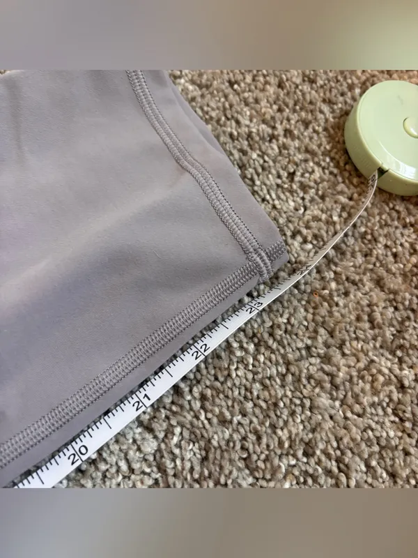 Lululemon In Movement Crop 23” Everlux Dark Chrome Size 6 - Image 4