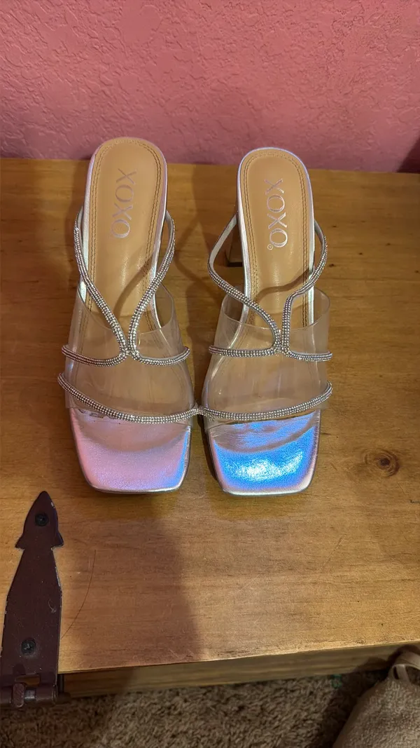 XOXO Silver heels - Image 3