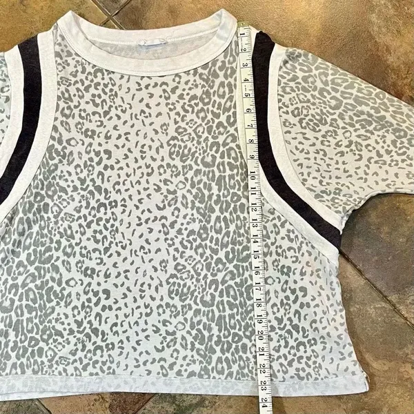 Bucket List Animal Print Leopard Print Striped Sweatshirt Medium - Image 5