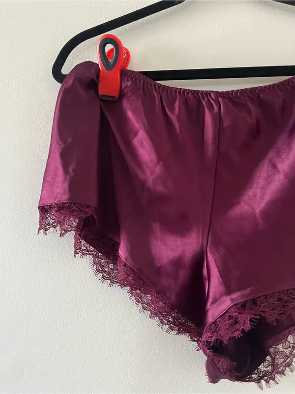 Victoria's Secret Burgundy Purple Satin Pajama Shorts Medium Lace Trim Sleepwear - Image 3