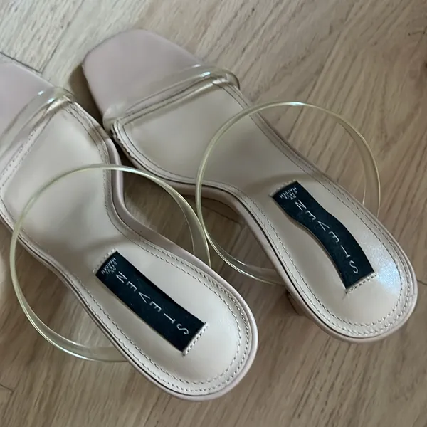 STEVEN by Steve Madden. Size 9. Clear hells. 3.5in heel. - Image 6