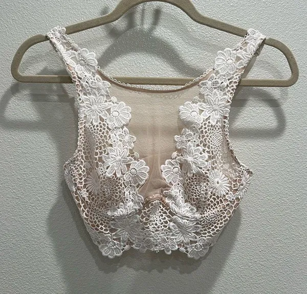 Victoria's Secret Lace Floral Bralette in Cream - Image 4