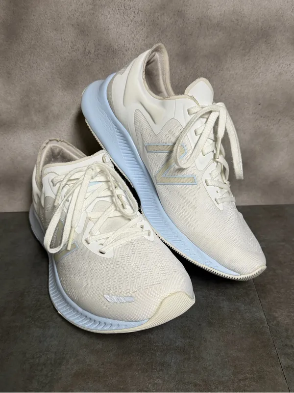 New Balance Wide Dynasoft Pesu V1 Women's White Sneakers Size 8.5D - Image 10