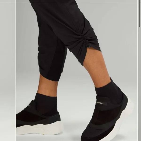 Lululemon Dance Studio Mid-Rise Crop 25" Black Pants Size 12 - Image 3