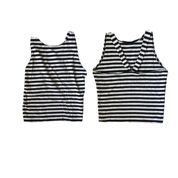 Abercrombie And Fitch Black And White Striped Crossback Cropped Tank Size M - Image 2