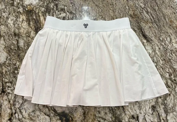 Aritzia TNA Pleated Active Skort - Image 4