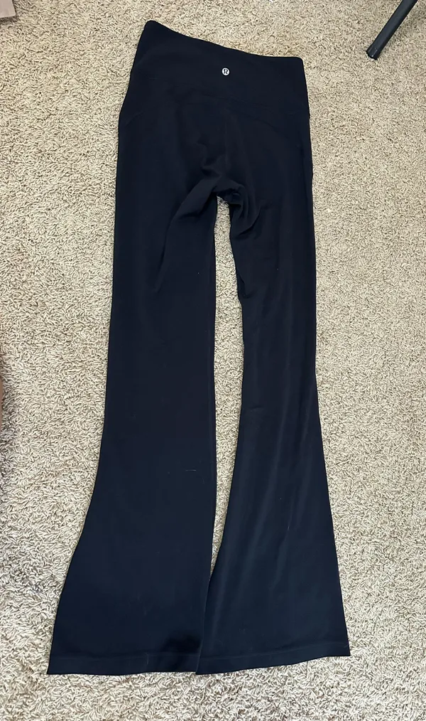 Lululemon Groove Nulu Super-High-Rise Flared Pant Regular - Image 3