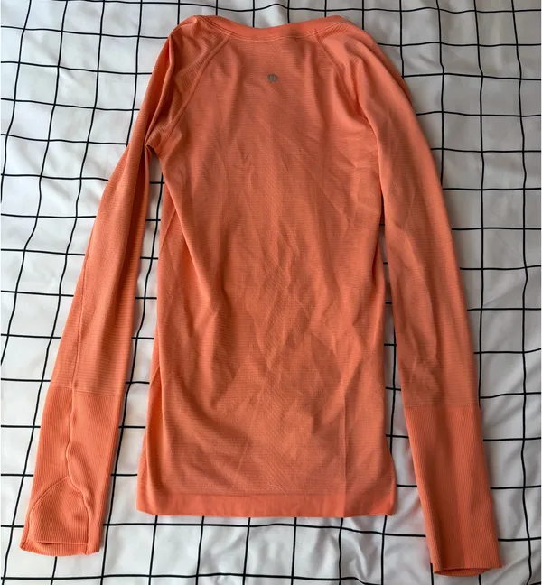 Lululemon Woman’s Coral Long Sleeve Swiftly Tech, Size 2, Hip Length. - Image 6