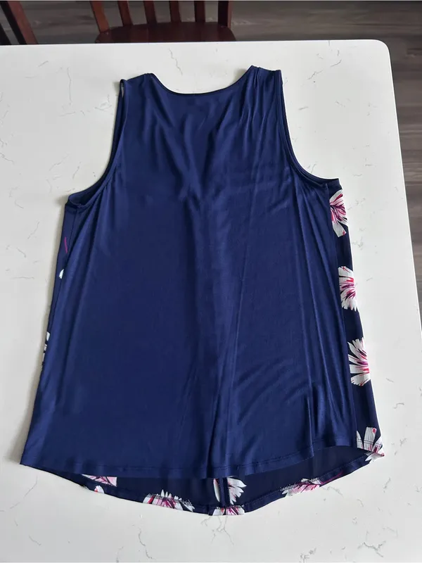 Express Navy Floral Sleeveless Blouse - Image 4