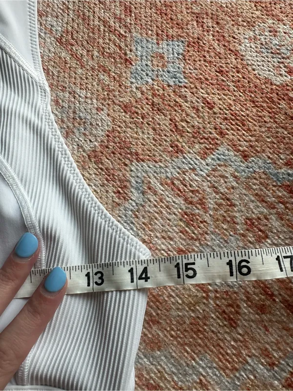 Lululemon Train to Beach Top White W2BY6S fits like a 6 - Image 6