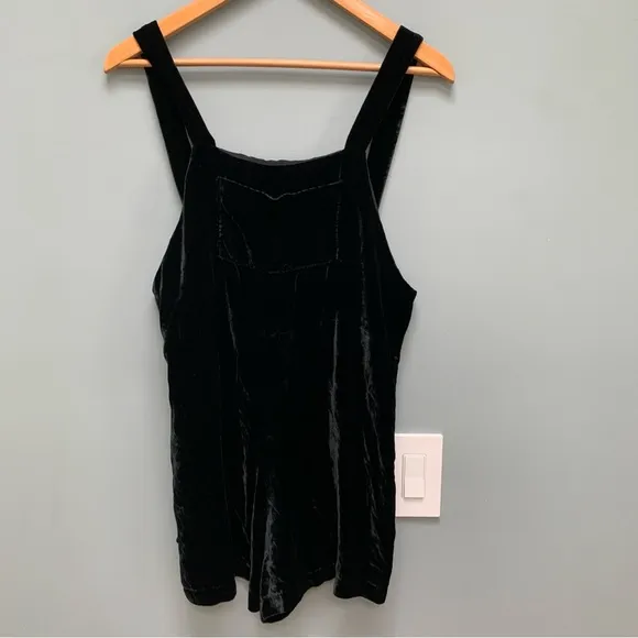 Reformation Velvet Romper in Black M - Image 2