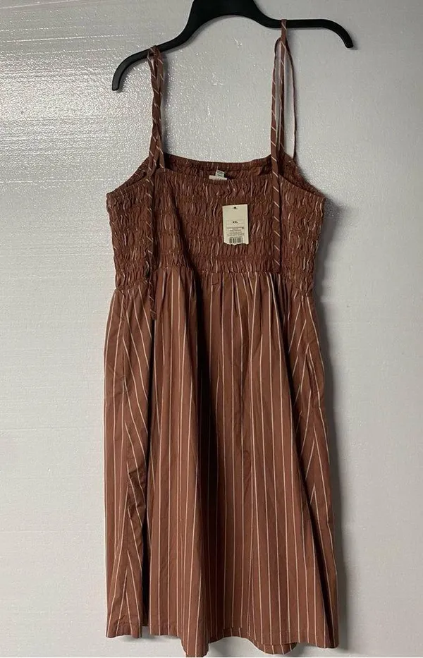 A New Day Dress Women Midi XXL Smocked Pockets Tie spaghetti Straps Pleasant - Image 5