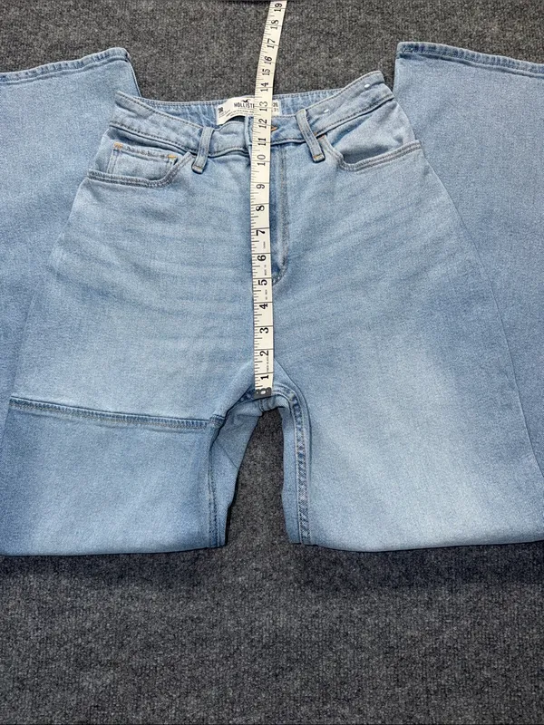 Hollister Curvy High-Rise Light Wash Patchwork Wide Leg Dad Jeans - Image 5