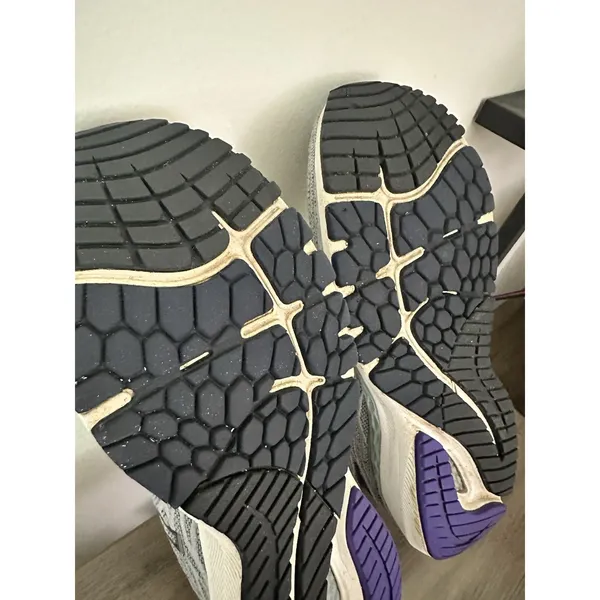 New Balance Womens 860v12 Running Shoe Size 10 Fresh Foam - Image 7