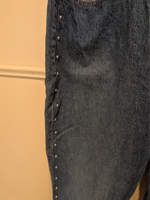 Old Navy Women’s Studded Jean - Image 7