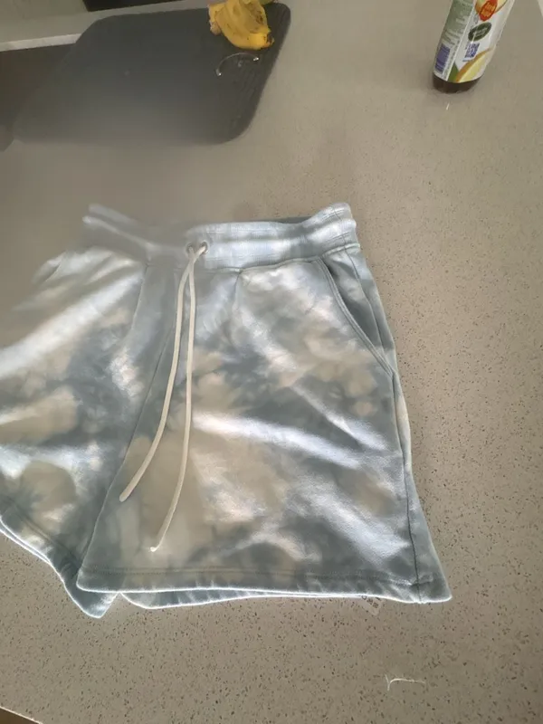 Good American Tie-Dye Sweat Shorts Size 2 - Image 2