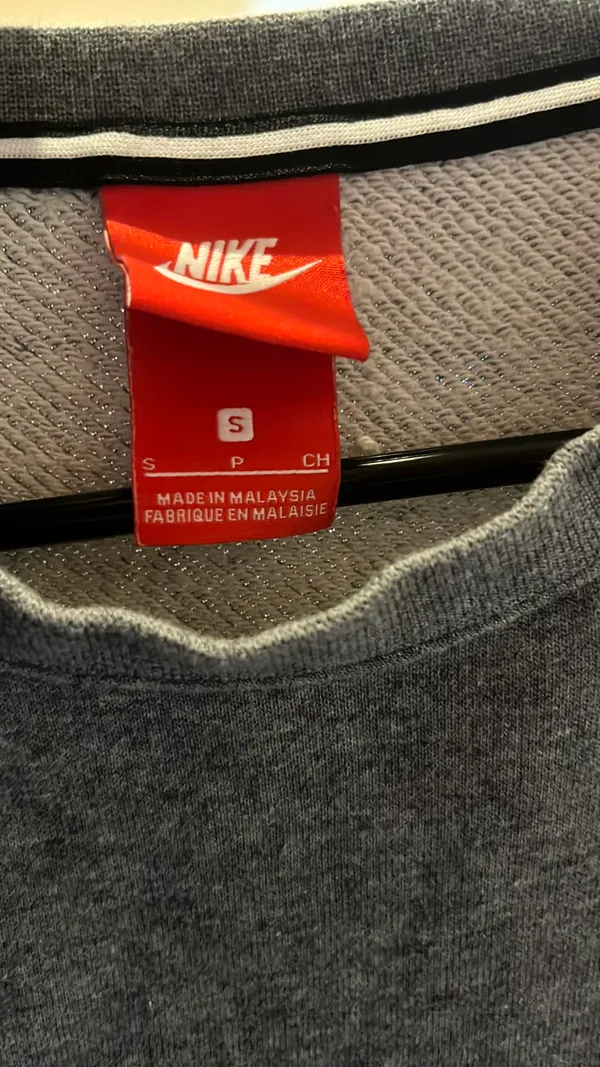 Nike crewneck - Image 3