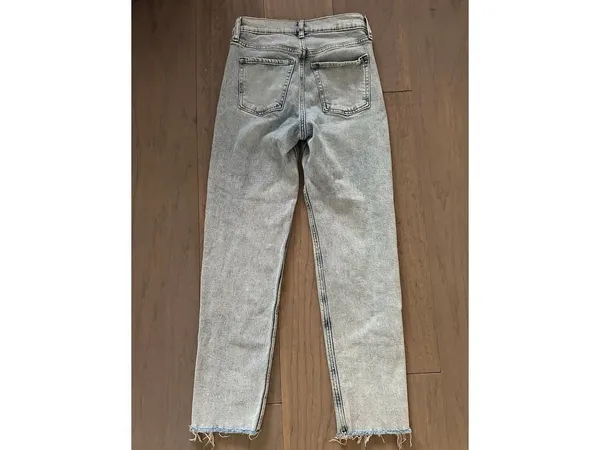 Old Navy Light Blue Sky High Straight Leg Jeans - Size 0 - Image 6