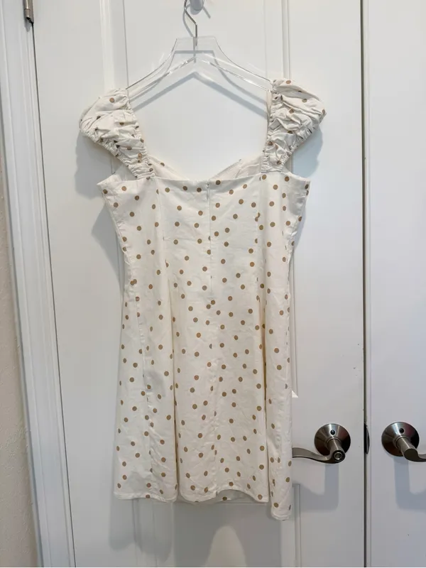 LPA Fit and Flare Mini Dress in White and Tan Polka Dots size Medium - Image 5