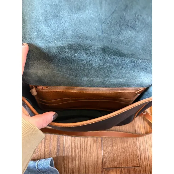 Dooney & Bourke all weather crossbody purse vintage black - Image 6