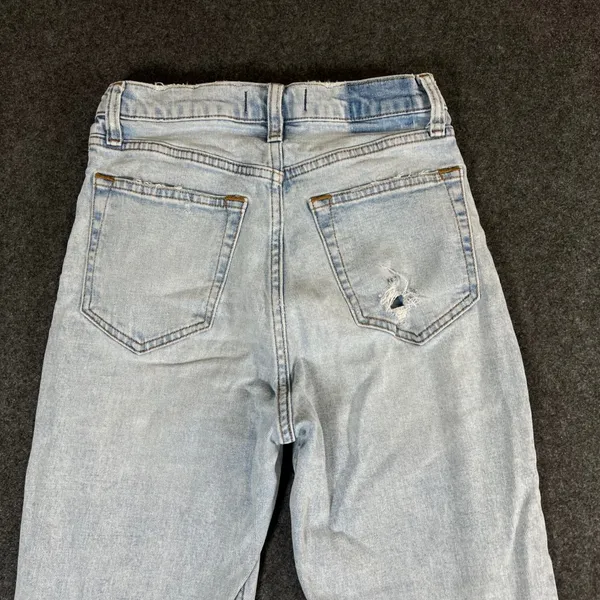 Abercrombie & Fitch Ultra High Rise Ankle Straight Jean Light Wash 27/4 Distress - Image 10