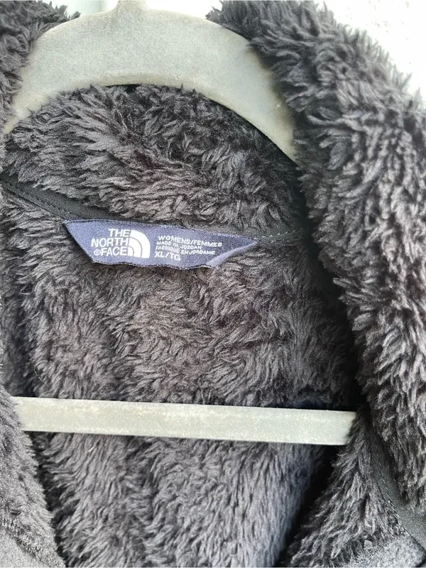 The North Face Women’s Jacket Furry Fleece Vest Full Zip Soft Black XLarge - Image 5