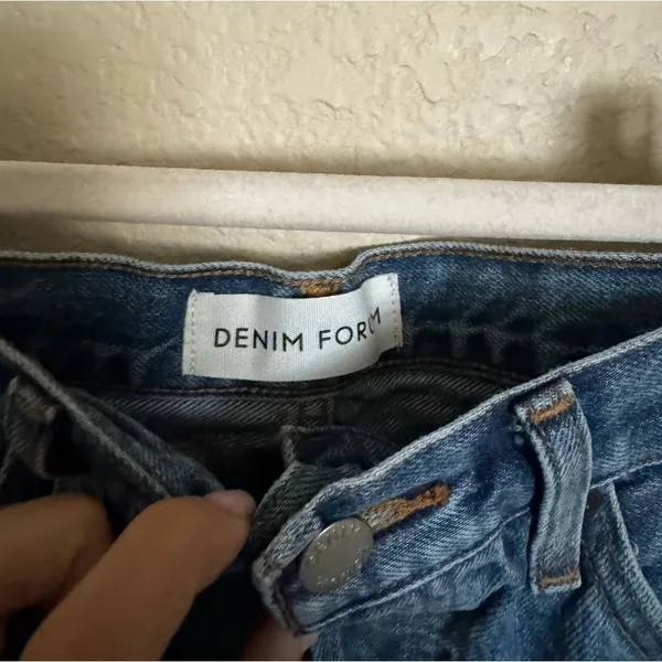 Denim Forum Aritzia the‎ ex boyfriend shorts sz 28 denim shorts cut off - Image 5
