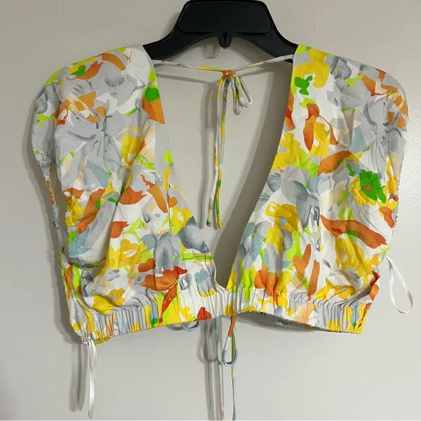 Women's Hello‎ Molly Clouded Crop Top Floral Print Size Medium - Image 4