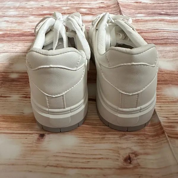 PRETTYLITTLETHING White Contrast Sole Chunky Platform Sneakers NWOT - Image 8