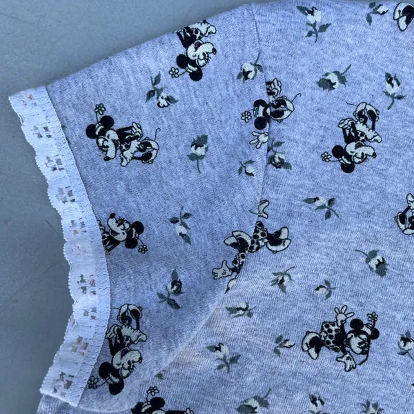Disney Vintage 90s Mickey Mouse Minnie Mouse Lace Grey T-shirt - Image 4