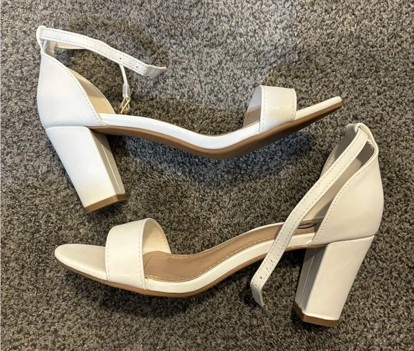 Trary White Block Heels Size 8 - Image 2