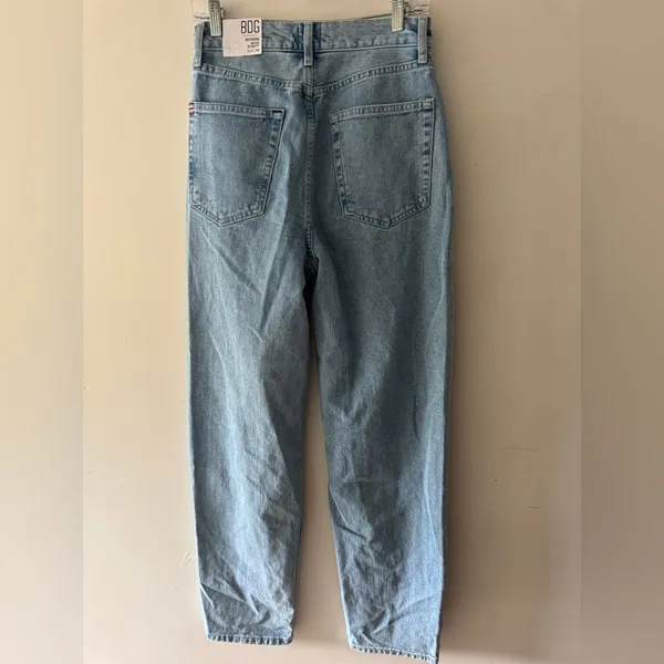 NEW!!‎ BDG Urban Outfitters Boyfriend Mid Rise Relaxed Fit Distressed Jeans - Image 5
