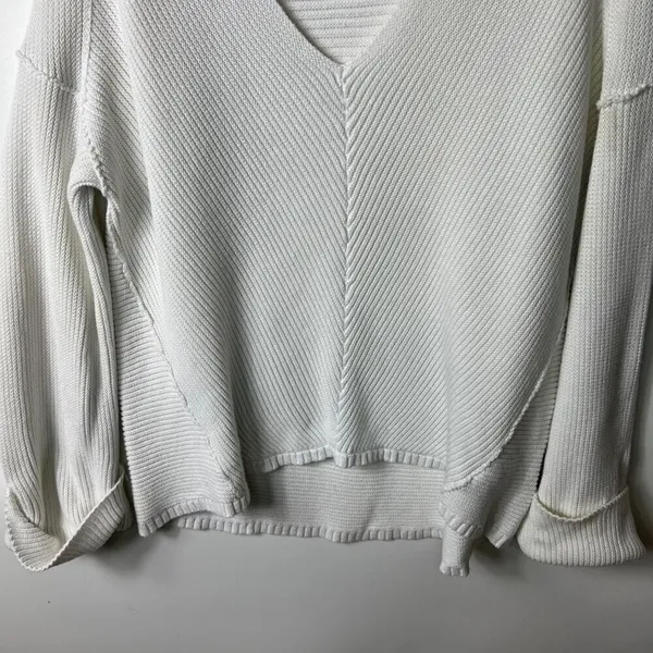 Free People La Brea Relaxed Fit Ribbed V-Neck Knit Women's size‎ small - Image 4