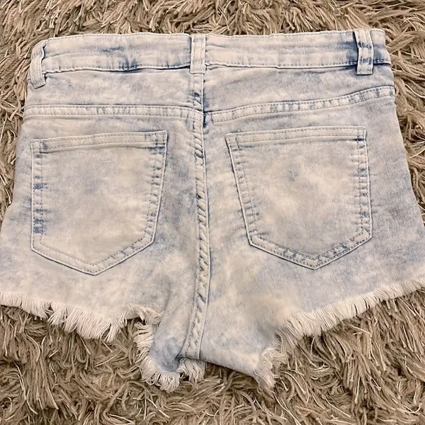 ‎H&M Jean Shorts Size 4 - Image 2