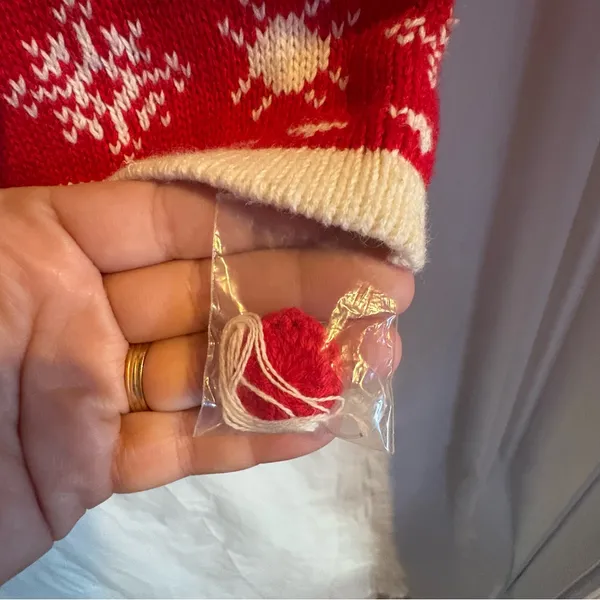 Vintage Reindeer Vest‎ Sz Med Winter Alpine Nordic Sweater Holiday Editions Red - Image 5