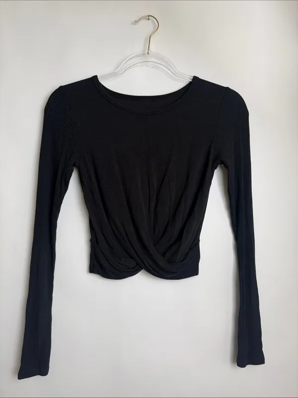 Alo Yoga Black Cover Long Sleeve Cropped Ribbed Top Wrap Detail Size Small - Image 3
