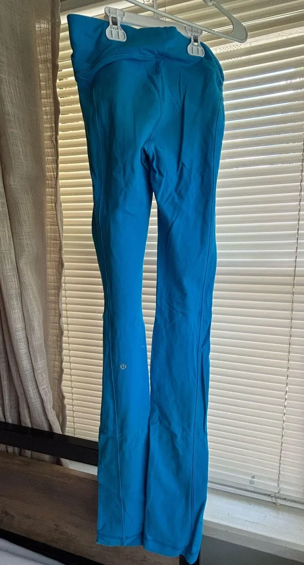 Lululemon Leggings blue size 6, long  - Image 3