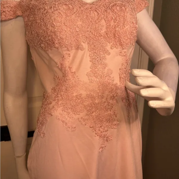 May Queen Off Shoulder Long Prom Gown Maxi Dress Size 10. K-6 - Image 6